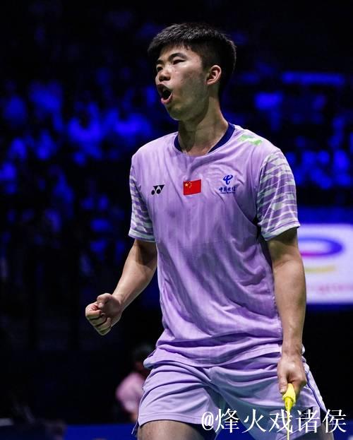 中国羽毛球大师赛:翁泓阳力克小波波夫挺进决赛 中国羽毛球大师赛:翁泓阳力克小波波夫挺进决赛