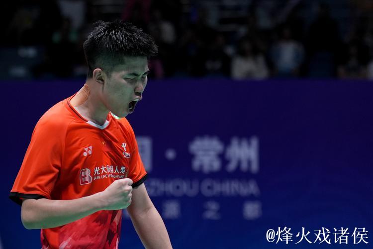 中国羽毛球大师赛:翁泓阳力克小波波夫挺进决赛 中国羽毛球大师赛:翁泓阳力克小波波夫挺进决赛